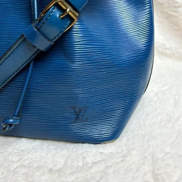 Beautiful Louis Vuitton Noé Bucket & Drawstring Bag Blue Epi Leather - Picture 2 of 12